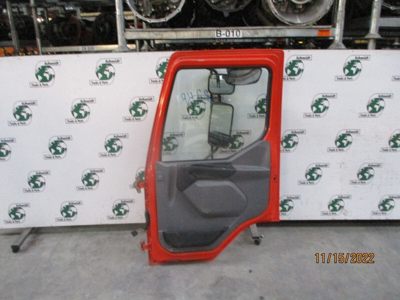 DAF 1701094 DEUR DAF LF SERRIE RECHTS - Door and parts for Truck: picture 2 DAF 1701094 DEUR DAF LF SERRIE RECHTS - Door and parts for Truck: picture 2