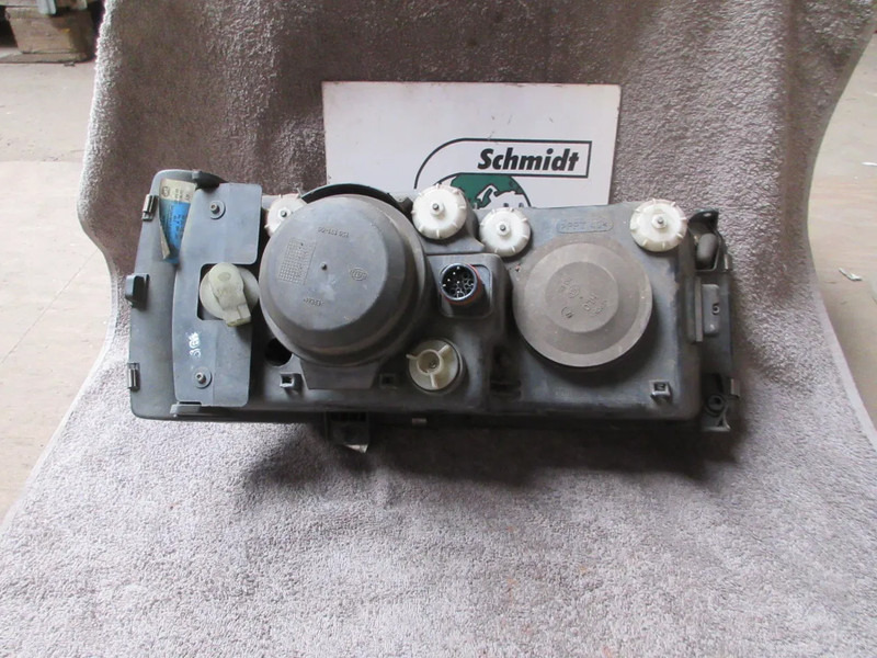 DAF 1743690 KOPLAMP XENOS DAF XF CF LF EURO 3 /5 / LINKS - Headlight for Truck: picture 3 DAF 1743690 KOPLAMP XENOS DAF XF CF LF EURO 3 /5 / LINKS - Headlight for Truck: picture 3