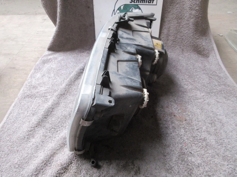 DAF 1743691 KOPLAMP XENOS RECHTS DAF CF XF LF EURO 3 / 5 - Headlight for Truck: picture 5 DAF 1743691 KOPLAMP XENOS RECHTS DAF CF XF LF EURO 3 / 5 - Headlight for Truck: picture 5