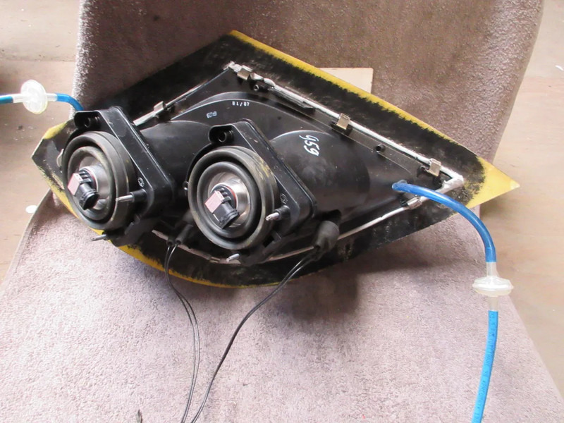 DAF 1784823 // 1784822 SKYLICHT DAF CF XF EURO 6 RECHTS EN LINKS - Headlight for Truck: picture 3 DAF 1784823 // 1784822 SKYLICHT DAF CF XF EURO 6 RECHTS EN LINKS - Headlight for Truck: picture 3