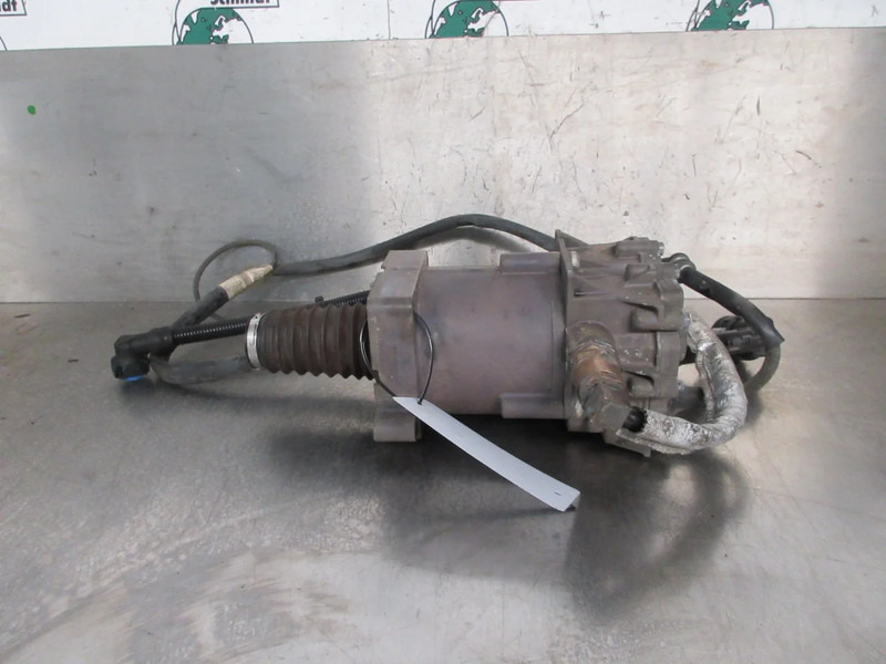 DAF 1897867 / 1917956 /1938762 KOPPELINGSPOMP DAF CF XF EURO 6 - Clutch and parts for Truck: picture 3 DAF 1897867 / 1917956 /1938762 KOPPELINGSPOMP DAF CF XF EURO 6 - Clutch and parts for Truck: picture 3