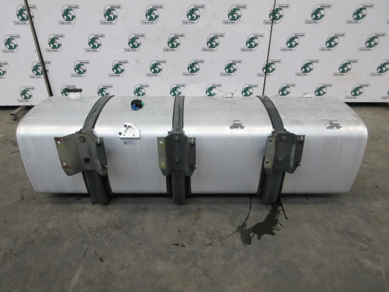 DAF 1944800 DIESELTANK DAF XF CF 480 EURO 6 845 LITER MODEL 2020 - Fuel tank for Truck: picture 3 DAF 1944800 DIESELTANK DAF XF CF 480 EURO 6 845 LITER MODEL 2020 - Fuel tank for Truck: picture 3