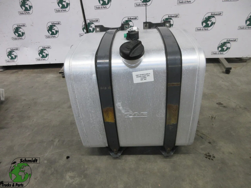 DAF 1949904 DIESELTANK 325 LITER DAF CF XF EURO 6 MODEL 2020 - Fuel tank for Truck: picture 1 DAF 1949904 DIESELTANK 325 LITER DAF CF XF EURO 6 MODEL 2020 - Fuel tank for Truck: picture 1