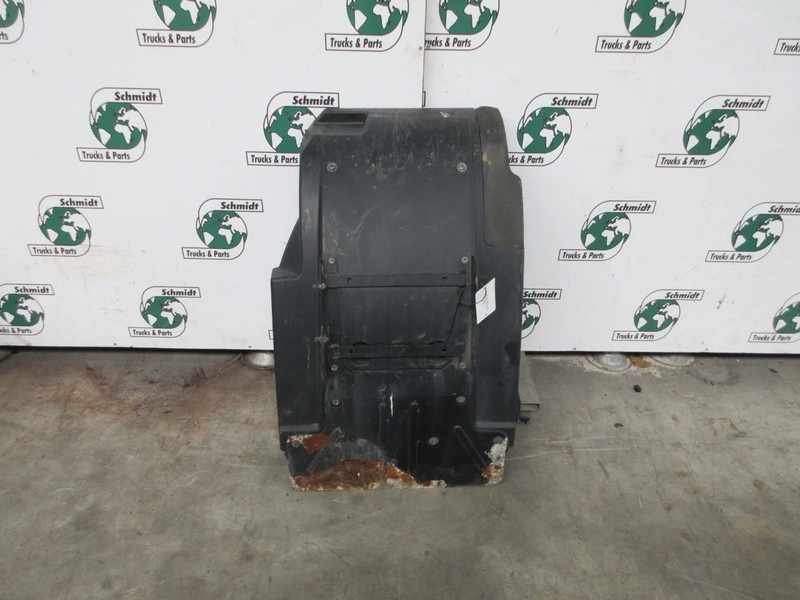 DAF 2042665//2042664 SPATBORD LINKS EN RECHTS CF 330 EURO 6 - Frame/ Chassis for Truck: picture 3 DAF 2042665//2042664 SPATBORD LINKS EN RECHTS CF 330 EURO 6 - Frame/ Chassis for Truck: picture 3
