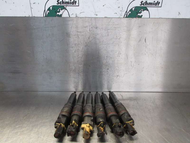DAF 2047600 INJECTORS MET BESCHADIGING BRAND BOVE DAF 530 MODEL 2020 - Fuel filter for Truck: picture 2 DAF 2047600 INJECTORS MET BESCHADIGING BRAND BOVE DAF 530 MODEL 2020 - Fuel filter for Truck: picture 2