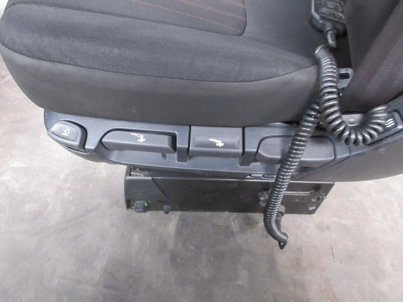 DAF 2104652 // 2105712 STOELEN SET DAF XF CF 480 MODEL 2021 - Seat for Truck: picture 5 DAF 2104652 // 2105712 STOELEN SET DAF XF CF 480 MODEL 2021 - Seat for Truck: picture 5