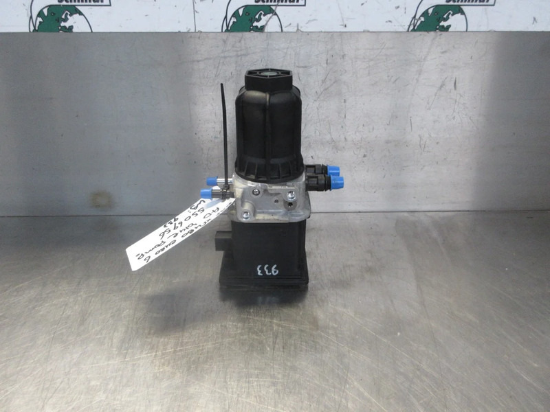 DAF 2208766 // 2115624 AD BLUE POMP DAF XF CF EURO 6 MODEL 2021 - Fuel system for Truck: picture 4 DAF 2208766 // 2115624 AD BLUE POMP DAF XF CF EURO 6 MODEL 2021 - Fuel system for Truck: picture 4
