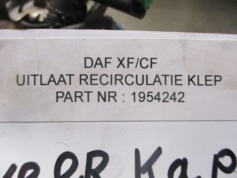 DAF XF/CF 1954242 UITLAAT RECIRCULATIE KLEP - Exhaust system for Truck: picture 3 DAF XF/CF 1954242 UITLAAT RECIRCULATIE KLEP - Exhaust system for Truck: picture 3