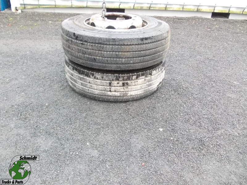 Goodyear 245/70 R17.5 2 X VOORBAND STAALWIEL GOODYAER - Tire for Truck: picture 1 Goodyear 245/70 R17.5 2 X VOORBAND STAALWIEL GOODYAER - Tire for Truck: picture 1