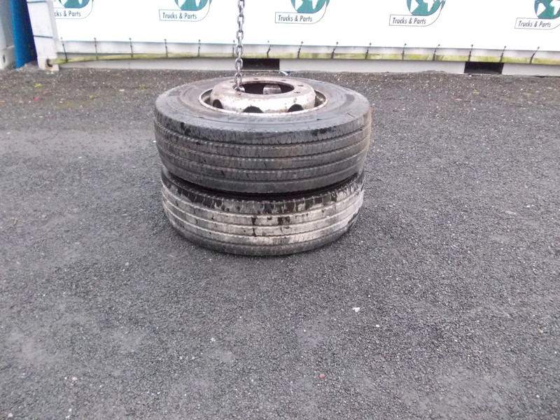 Goodyear 245/70 R17.5 2 X VOORBAND STAALWIEL GOODYAER - Tire for Truck: picture 2 Goodyear 245/70 R17.5 2 X VOORBAND STAALWIEL GOODYAER - Tire for Truck: picture 2