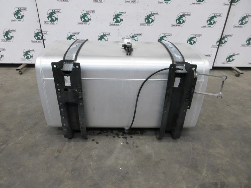 MAN 81.12201-5887 // 81.12201-5864 // 580 LITER 1 TANK MAN 18.500 EURO 6 - Fuel tank for Truck: picture 3 MAN 81.12201-5887 // 81.12201-5864 // 580 LITER 1 TANK MAN 18.500 EURO 6 - Fuel tank for Truck: picture 3