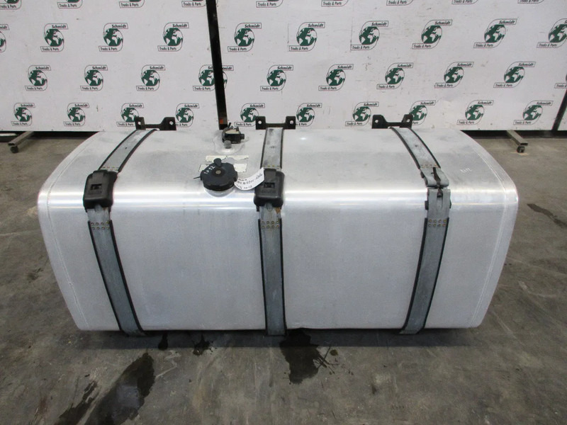 MAN 81.12201-5968 //710 LITER INHOUD MAN 18.460 EURO 6 MODEL 2021 - Fuel tank for Truck: picture 5 MAN 81.12201-5968 //710 LITER INHOUD MAN 18.460 EURO 6 MODEL 2021 - Fuel tank for Truck: picture 5