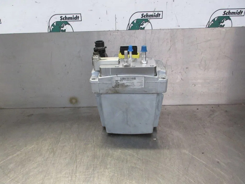 MAN 81.15403-6157 // 81.15403-6146 // 81.15403-6165 // 81.15403-6139 // 81.15403-6138 - Fuel system for Truck: picture 4 MAN 81.15403-6157 // 81.15403-6146 // 81.15403-6165 // 81.15403-6139 // 81.15403-6138 - Fuel system for Truck: picture 4