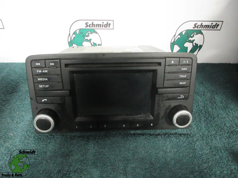 MAN 81.28100-6027 RADIO NAVIE MAN TGX EURO 6 MODEL 2016 - Electrical system for Truck: picture 1 MAN 81.28100-6027 RADIO NAVIE MAN TGX EURO 6 MODEL 2016 - Electrical system for Truck: picture 1