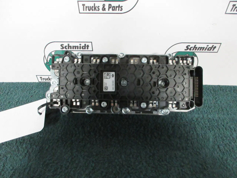 MAN 81.32550-6021//81.32550-6018 TRANMISSIE VENTIE TRAXON EURO 6 NIEUWE & GEBRUIK - Clutch and parts for Truck: picture 2 MAN 81.32550-6021//81.32550-6018 TRANMISSIE VENTIE TRAXON EURO 6 NIEUWE & GEBRUIK - Clutch and parts for Truck: picture 2