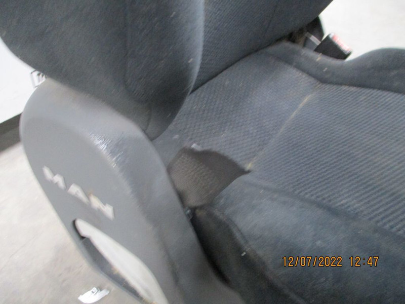 MAN 81.62307-6326 TGX TGS EURO 6 STOEL BIJREDERS KANT - Seat for Truck: picture 2 MAN 81.62307-6326 TGX TGS EURO 6 STOEL BIJREDERS KANT - Seat for Truck: picture 2