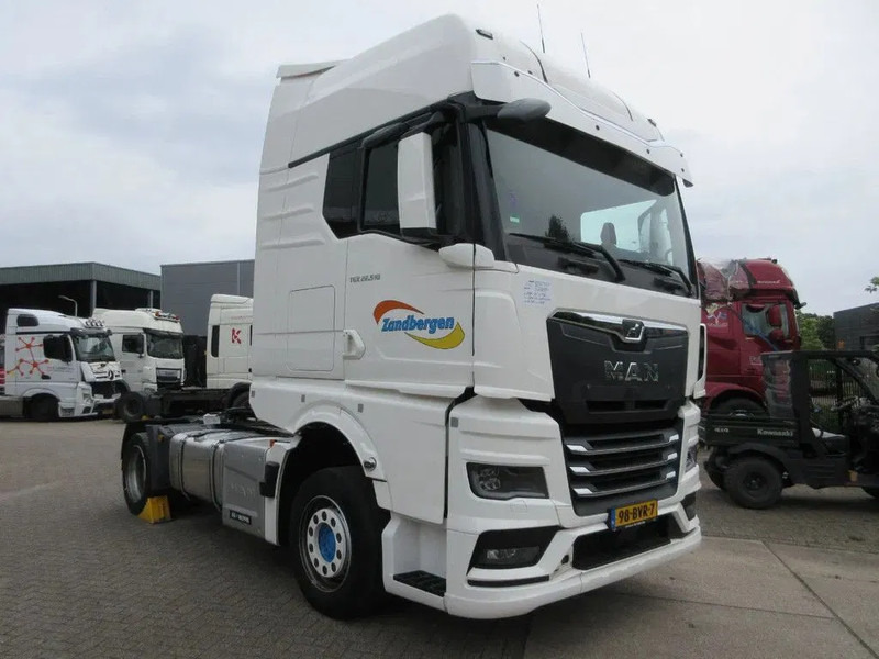 MAN CABINE MAN 18.510 COMPLEET MET STOEL ZO ALS OP DE FOTO'S MODEL 2023 - Cab and interior for Truck: picture 3 MAN CABINE MAN 18.510 COMPLEET MET STOEL ZO ALS OP DE FOTO'S MODEL 2023 - Cab and interior for Truck: picture 3