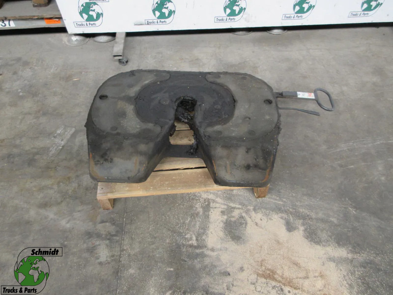 Mercedes-Benz 1845 A 000 315 06 09 SAF HOLLAND SCHOTEL BENZ 1845 MP4 // MP5 EURO 6 - Fifth wheel coupling for Truck: picture 1 Mercedes-Benz 1845 A 000 315 06 09 SAF HOLLAND SCHOTEL BENZ 1845 MP4 // MP5 EURO 6 - Fifth wheel coupling for Truck: picture 1