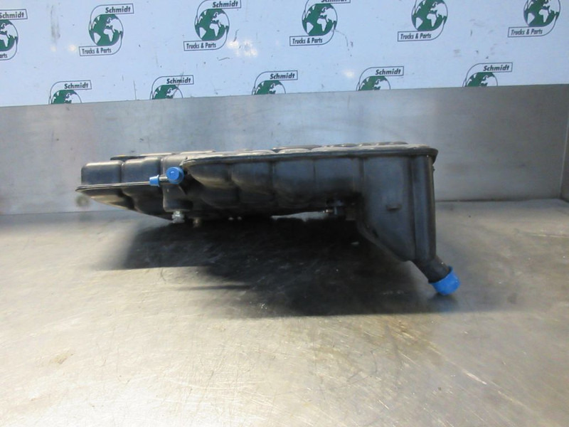 Mercedes-Benz A 000 500 21 49 EXPANSIEVAT - Expansion tank for Truck: picture 3 Mercedes-Benz A 000 500 21 49 EXPANSIEVAT - Expansion tank for Truck: picture 3