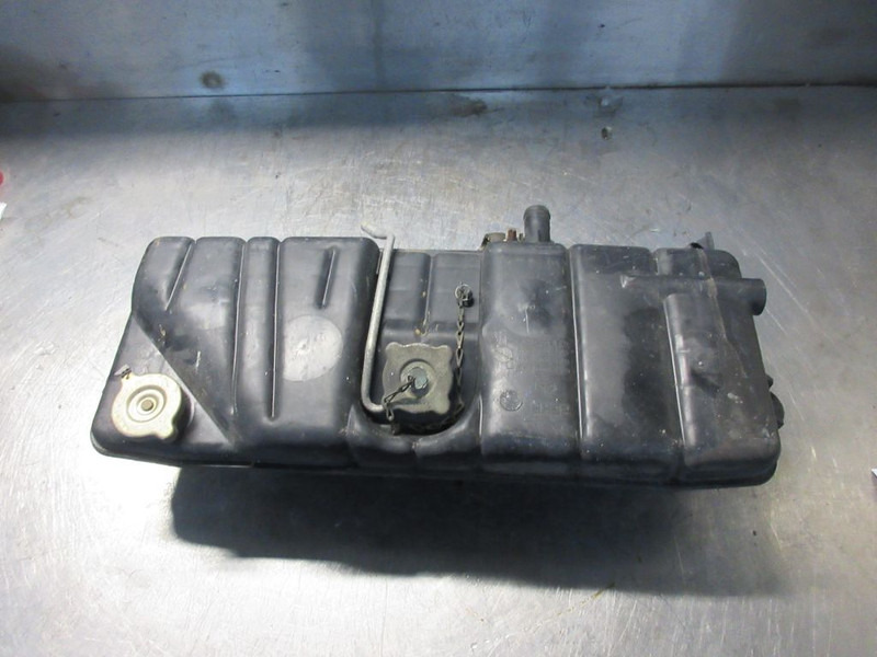 Mercedes-Benz A 673 500 04 49 EXPANSIEVAT - Expansion tank for Truck: picture 5 Mercedes-Benz A 673 500 04 49 EXPANSIEVAT - Expansion tank for Truck: picture 5