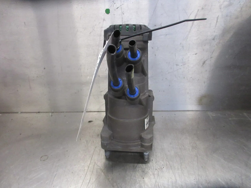 Spare parts for Truck Volvo 21114973 VOETREMVENTIEL VOLVO FH FM FMX EURO 6: picture 7