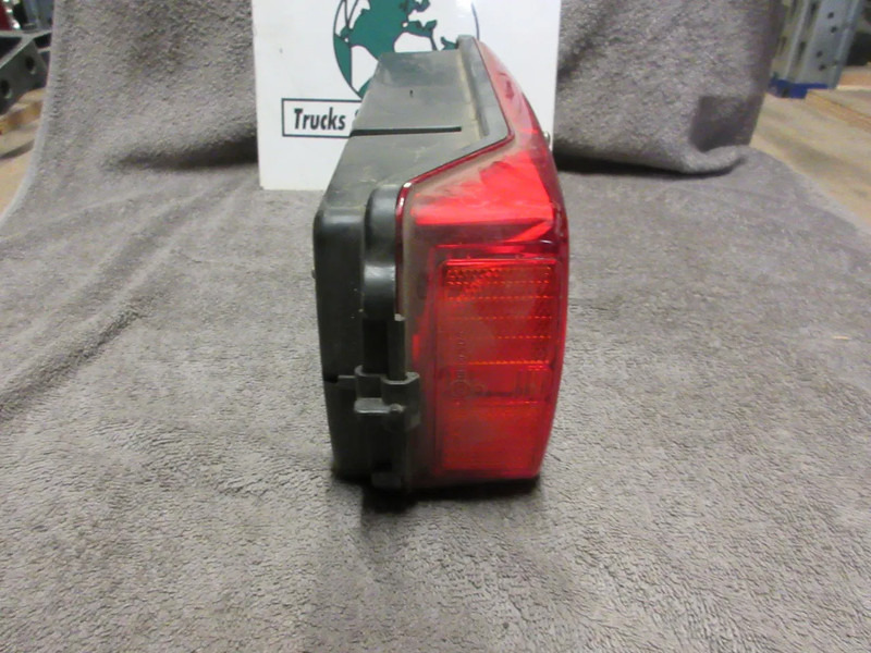 Volvo 20507623 ACHTERLAMP VOLVO FH 460 EURO 6 LINKS - Tail light for Truck: picture 2 Volvo 20507623 ACHTERLAMP VOLVO FH 460 EURO 6 LINKS - Tail light for Truck: picture 2