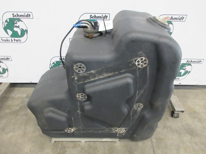 Volvo 21645367 AD BLUE TANK VOLVO FM 370 EURO 6 MODEL 2018 - Fuel tank for Truck: picture 4 Volvo 21645367 AD BLUE TANK VOLVO FM 370 EURO 6 MODEL 2018 - Fuel tank for Truck: picture 4