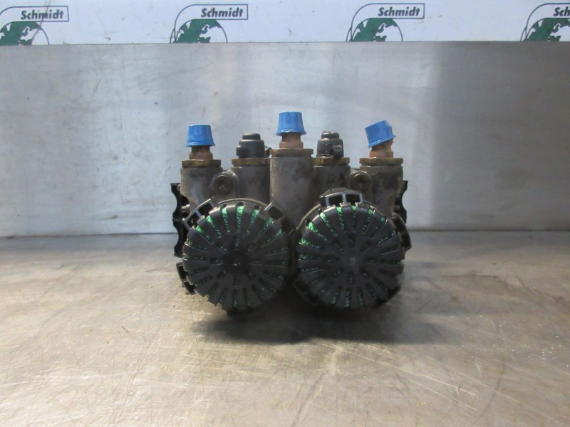 Volvo 22225552 ACHTERAS MODULATOR EURO 6 FH FM FL FMX - Brake parts: picture 3 Volvo 22225552 ACHTERAS MODULATOR EURO 6 FH FM FL FMX - Brake parts: picture 3