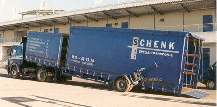 SLSK220 - Low loader semi-trailer: picture 1 SLSK220 - Low loader semi-trailer: picture 1