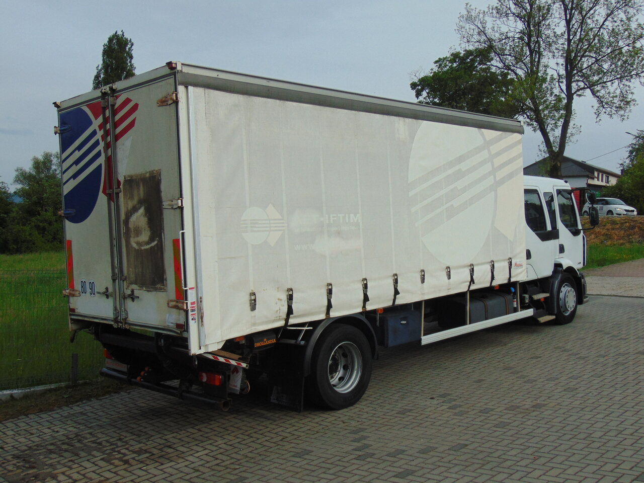 RENAULT Midlum 240DXi - Curtainsider truck: picture 4 RENAULT Midlum 240DXi - Curtainsider truck: picture 4