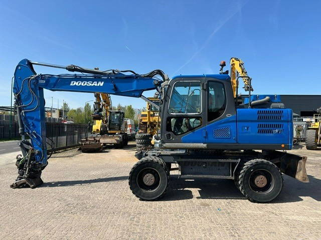 Doosan DX170W - Wheel excavator: picture 1 Doosan DX170W - Wheel excavator: picture 1