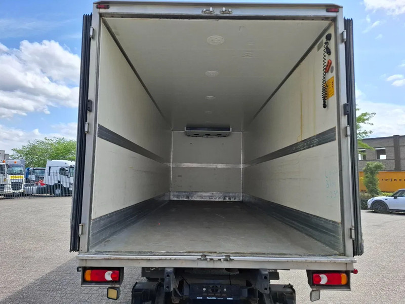 Iveco EuroCargo 120 / COOL TRUCK / CARRIER XARIOS 600 / PLATFORM 2000KG / ONLY:340634 KM / AIRCO / MANUAL / EURO-6 / 2014 - Isothermal truck: picture 5 Iveco EuroCargo 120 / COOL TRUCK / CARRIER XARIOS 600 / PLATFORM 2000KG / ONLY:340634 KM / AIRCO / MANUAL / EURO-6 / 2014 - Isothermal truck: picture 5