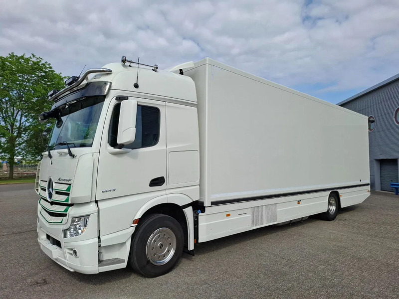 Mercedes-Benz Actros 1843 / GERMAN FLOWER TRUCK / 162021 KM / ISOLATED BOX / COOL & HEATED / NAVI / PLATFORM 1500 KG / TOP CONDITION / FULL-AI - Vending truck: picture 1 Mercedes-Benz Actros 1843 / GERMAN FLOWER TRUCK / 162021 KM / ISOLATED BOX / COOL & HEATED / NAVI / PLATFORM 1500 KG / TOP CONDITION / FULL-AI - Vending truck: picture 1