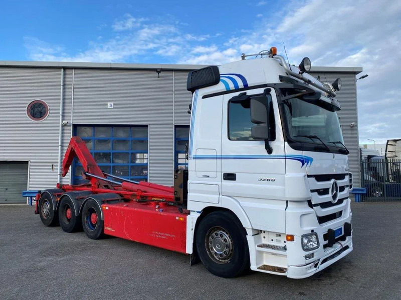 Mercedes-Benz Actros 3260 V8 / 15,9L / 8X4 / BIG AXLE / PALFINGER T26 HOOKLIFT / LIFT+LENKACHSE / FULL-AIR / AIRCO / AUTOMATIC / EURO-5 / 2013 - Hook lift truck: picture 5 Mercedes-Benz Actros 3260 V8 / 15,9L / 8X4 / BIG AXLE / PALFINGER T26 HOOKLIFT / LIFT+LENKACHSE / FULL-AIR / AIRCO / AUTOMATIC / EURO-5 / 2013 - Hook lift truck: picture 5
