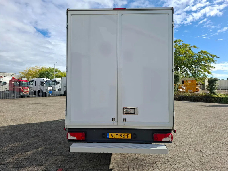 Mercedes-Benz Sprinter 516 CDI / DOUBLE AIR REAR / CLEAN NL VAN / TUV:19-03-2026 / MBUX / NAVI / KEYLESS START / DAB RADIO / 3SEATS / AUTOMATIC / 2021 - Panel van: picture 4 Mercedes-Benz Sprinter 516 CDI / DOUBLE AIR REAR / CLEAN NL VAN / TUV:19-03-2026 / MBUX / NAVI / KEYLESS START / DAB RADIO / 3SEATS / AUTOMATIC / 2021 - Panel van: picture 4
