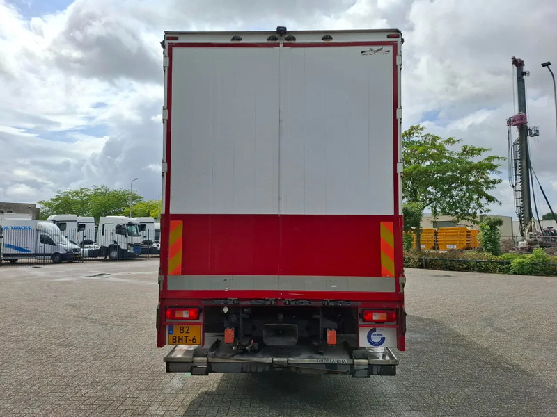 Renault T470 / CLEAN NL TRUCK / TUV:04-11-2025 / SLIDING ROOF / CURTAIN SAILS / ACC / LWDS / PLATFORM 2000KG / FRIDGE / AUTOMATIC / EURO - Box truck: picture 4 Renault T470 / CLEAN NL TRUCK / TUV:04-11-2025 / SLIDING ROOF / CURTAIN SAILS / ACC / LWDS / PLATFORM 2000KG / FRIDGE / AUTOMATIC / EURO - Box truck: picture 4