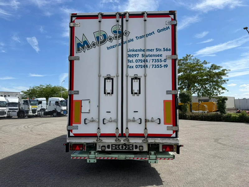 Scania R450 / RETARDER / ISOLATED GERMAN FLOWER COMBI / THROUGH-LOADING SYSTEM / 2XPLATFORM / LIFT+LENKACHSE / LWDS / EURO-6 / 2014 - Refrigerator truck: picture 4 Scania R450 / RETARDER / ISOLATED GERMAN FLOWER COMBI / THROUGH-LOADING SYSTEM / 2XPLATFORM / LIFT+LENKACHSE / LWDS / EURO-6 / 2014 - Refrigerator truck: picture 4