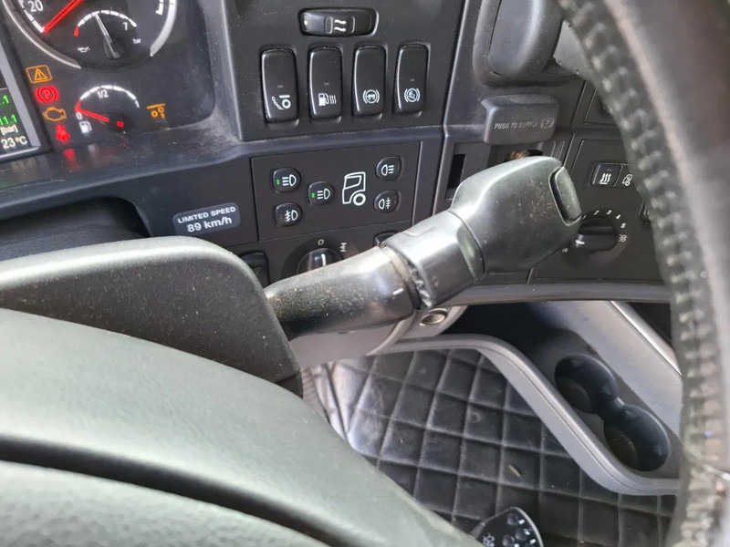 Leasing of Scania R580 V8 / RETARDER / LIFT+LENKACHSE / FULL-AIR / PLATFORM 2000 KG / NAVI / LEATHER / AIRCO / AUTOMATIC / EURO-6 / 2014 Scania R580 V8 / RETARDER / LIFT+LENKACHSE / FULL-AIR / PLATFORM 2000 KG / NAVI / LEATHER / AIRCO / AUTOMATIC / EURO-6 / 2014: picture 20