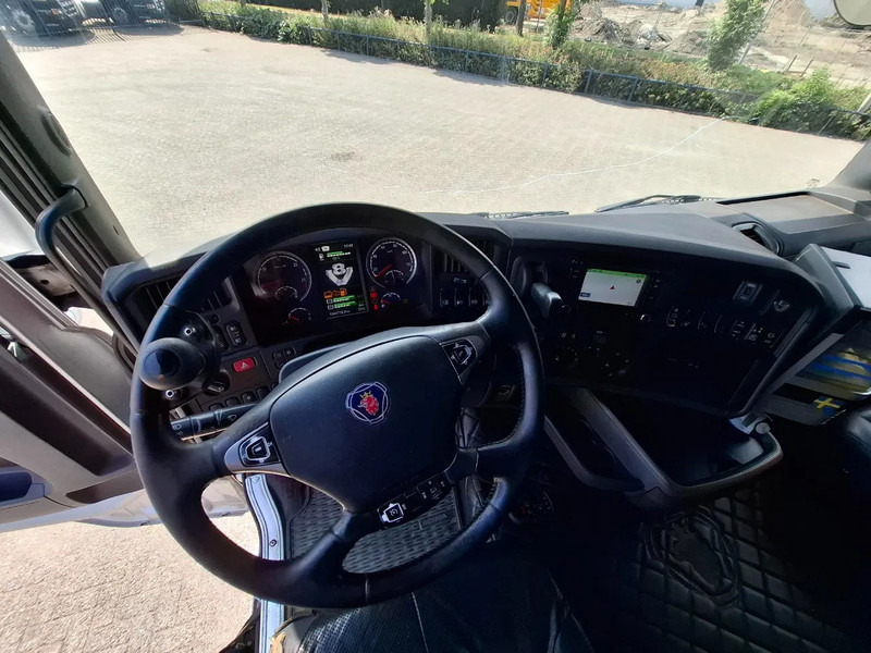 Leasing of Scania R580 V8 / RETARDER / LIFT+LENKACHSE / FULL-AIR / PLATFORM 2000 KG / NAVI / LEATHER / AIRCO / AUTOMATIC / EURO-6 / 2014 Scania R580 V8 / RETARDER / LIFT+LENKACHSE / FULL-AIR / PLATFORM 2000 KG / NAVI / LEATHER / AIRCO / AUTOMATIC / EURO-6 / 2014: picture 17