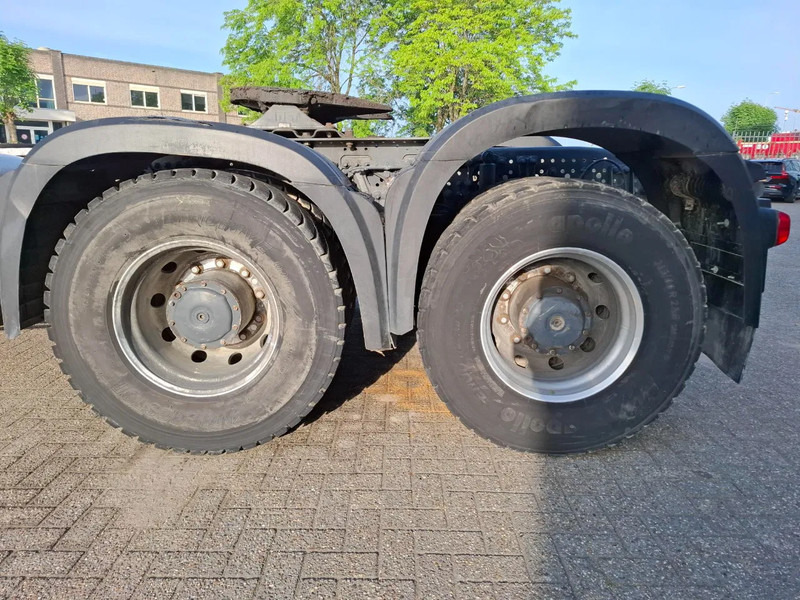 Tractor unit Mercedes-Benz Arocs 2851 / 6X4 / HYDRAULICS / BIG AXLE / ALCOA / AIRCO / AUTOMATIC / EURO-6 / 2015: picture 9 Tractor unit Mercedes-Benz Arocs 2851 / 6X4 / HYDRAULICS / BIG AXLE / ALCOA / AIRCO / AUTOMATIC / EURO-6 / 2015: picture 9