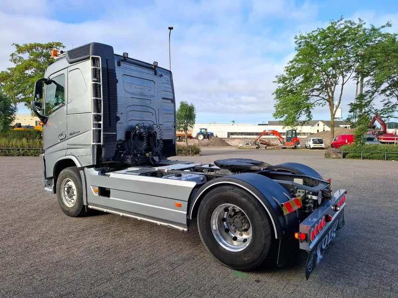Volvo FH4-460 / HYDRAULICS / VEB+ / TUV:21-08-2025 / FRIDGE / AUTOMATIC / EURO-6 / 2015 - Tractor unit: picture 3 Volvo FH4-460 / HYDRAULICS / VEB+ / TUV:21-08-2025 / FRIDGE / AUTOMATIC / EURO-6 / 2015 - Tractor unit: picture 3