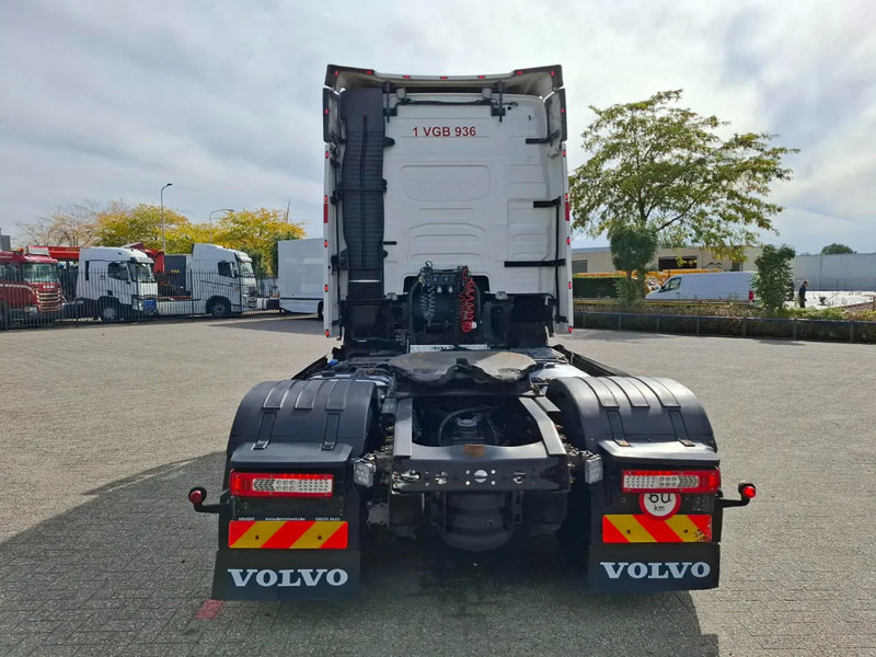 Volvo FH4-460 / VEB+ / HYDRAULICS / TUV:31-10-2025 / GEN2 V2 SMART TACHO / LWDS / SIDESKIRTS / FRIDGE / EURO-6 / 2018 - Tractor unit: picture 4 Volvo FH4-460 / VEB+ / HYDRAULICS / TUV:31-10-2025 / GEN2 V2 SMART TACHO / LWDS / SIDESKIRTS / FRIDGE / EURO-6 / 2018 - Tractor unit: picture 4