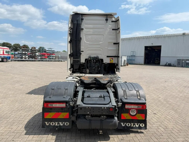 Volvo FH4-460 / XL / ENGINE RUNNING / VEB+ / DOUBLE TANK / ACC / LWDS / AUTOMATIC / EURO-6 / 2019 - Tractor unit: picture 4 Volvo FH4-460 / XL / ENGINE RUNNING / VEB+ / DOUBLE TANK / ACC / LWDS / AUTOMATIC / EURO-6 / 2019 - Tractor unit: picture 4