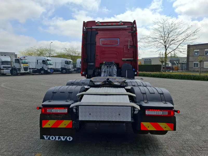Volvo FH4-540 / 6X4 / BIG AXLE / HYDRAULICS / VEB+ / DYNAMIC STEERING / NAVI / ACC / LWDS / FULL-AIR / LEATHER / AUTOMATIC / EURO-6 / - Tractor unit: picture 4 Volvo FH4-540 / 6X4 / BIG AXLE / HYDRAULICS / VEB+ / DYNAMIC STEERING / NAVI / ACC / LWDS / FULL-AIR / LEATHER / AUTOMATIC / EURO-6 / - Tractor unit: picture 4