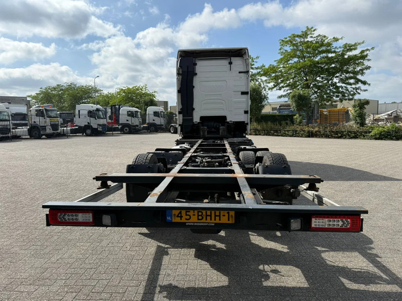 Volvo FH4-420 / NL TRUCK / DOUBLE TANK / PARKCOOL / BDF / VEB? / LWDS / FRIDGE / FULL-AIR / LIFT AXLE / AUTOMATIC / EURO-6 / 2016 - Container transporter/ Swap body truck: picture 4 Volvo FH4-420 / NL TRUCK / DOUBLE TANK / PARKCOOL / BDF / VEB? / LWDS / FRIDGE / FULL-AIR / LIFT AXLE / AUTOMATIC / EURO-6 / 2016 - Container transporter/ Swap body truck: picture 4