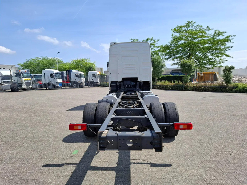Volvo FH4-420 / PTO / DOUBLE TANK / I-PARKCOOL / VEB+ / LWDS / TUV:10-07-2025 / AUTOMATIC / EURO-6 / 2016 - Cab chassis truck: picture 4 Volvo FH4-420 / PTO / DOUBLE TANK / I-PARKCOOL / VEB+ / LWDS / TUV:10-07-2025 / AUTOMATIC / EURO-6 / 2016 - Cab chassis truck: picture 4
