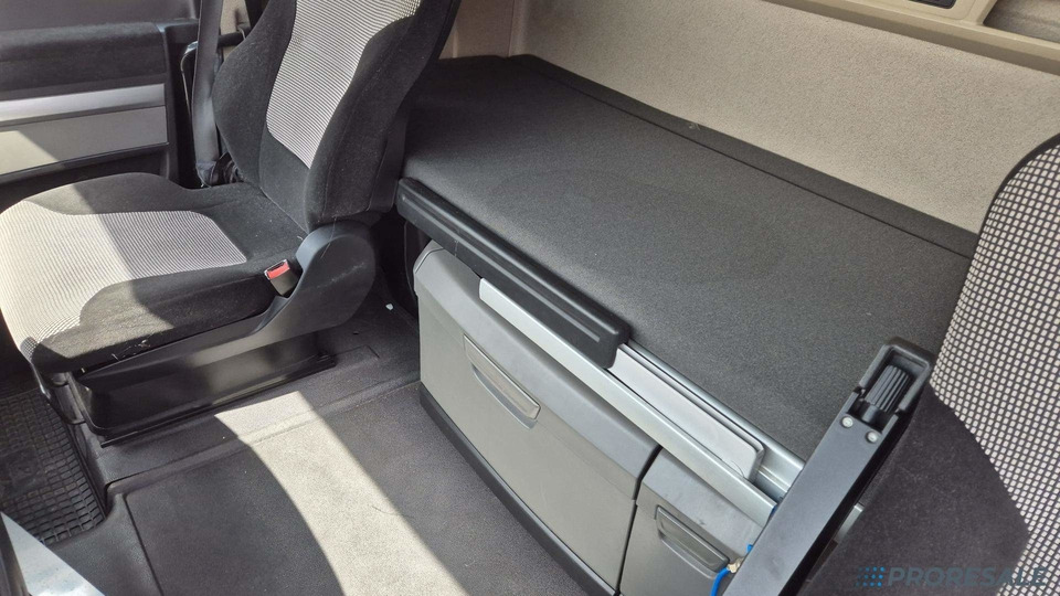 MAN TGX 18.500 XXL LOW DECK EURO 6 - Tractor unit: picture 5 MAN TGX 18.500 XXL LOW DECK EURO 6 - Tractor unit: picture 5