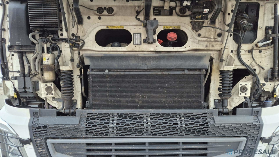 Tractor unit VOLVO FH 500 EURO 6 + HYDRAULIKA: picture 10 Tractor unit VOLVO FH 500 EURO 6 + HYDRAULIKA: picture 10