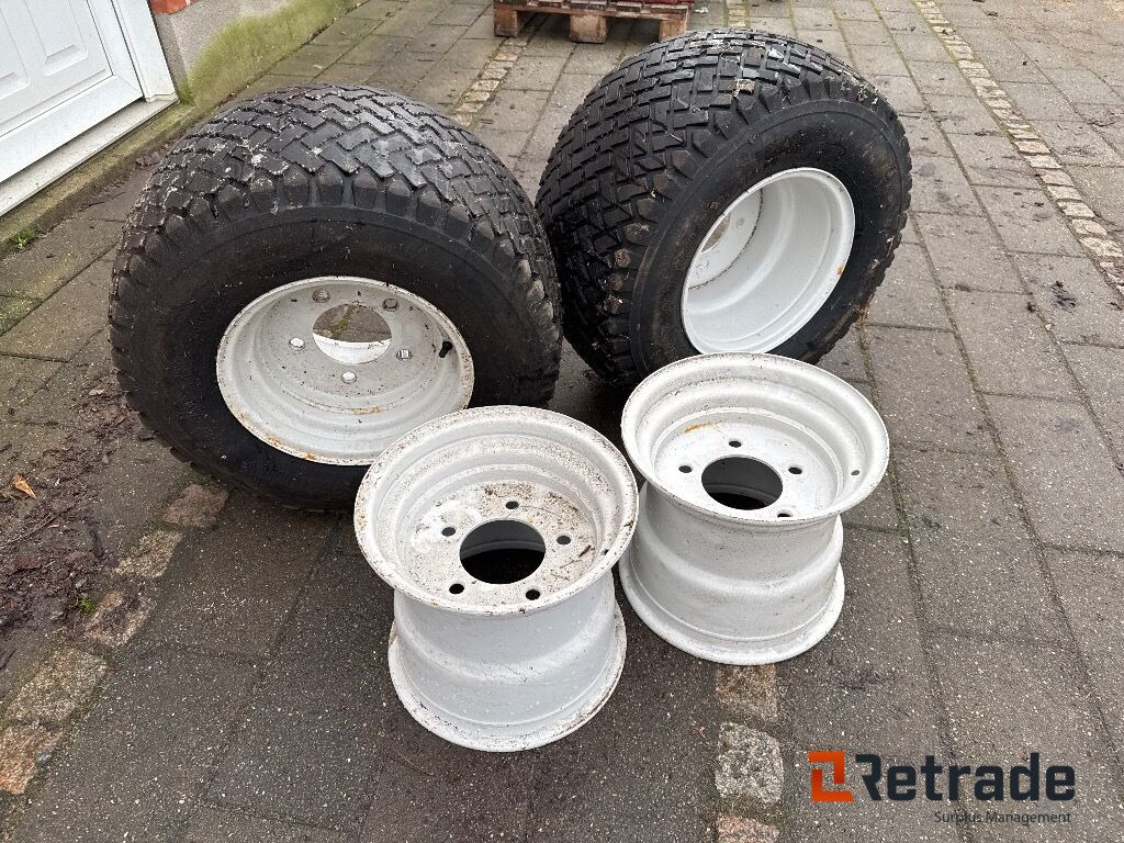 Dæk Trelleborg 26/12-12 - Construction equipment: picture 1 Dæk Trelleborg 26/12-12 - Construction equipment: picture 1