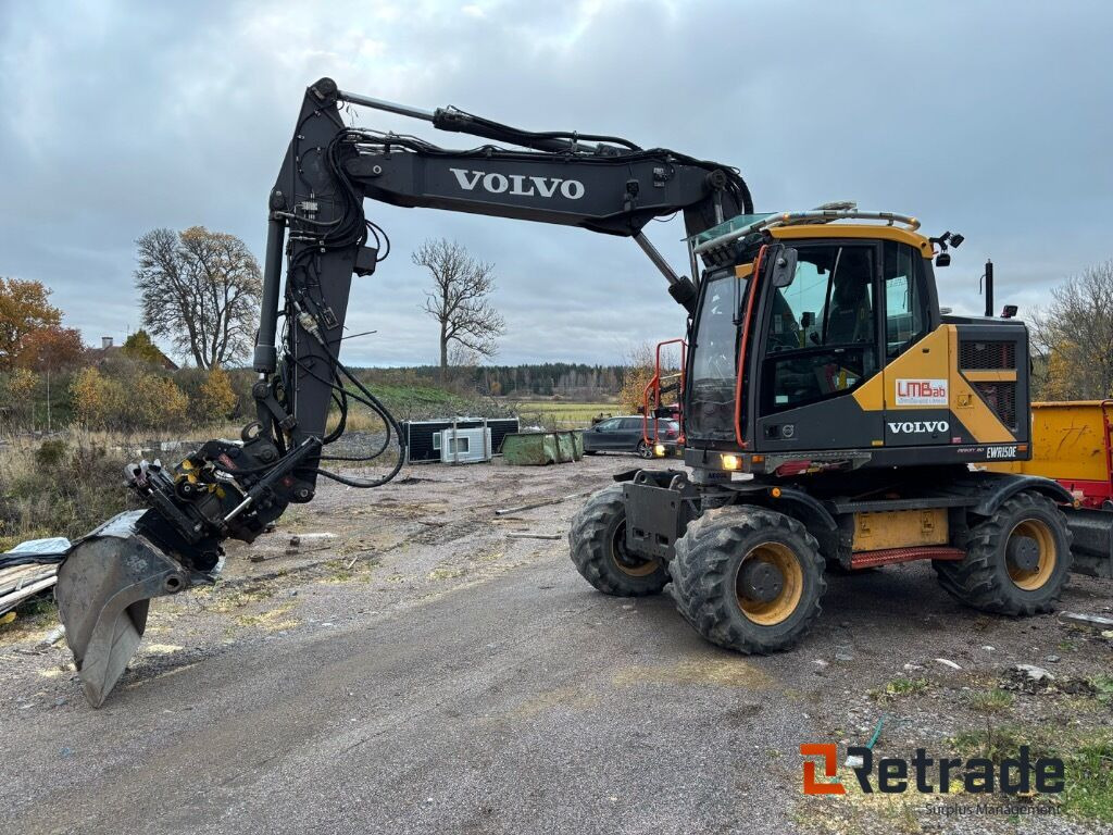 Grävmaskin Volvo EWR150 E - 2017 med tillbehör - Wheel excavator: picture 1 Grävmaskin Volvo EWR150 E - 2017 med tillbehör - Wheel excavator: picture 1